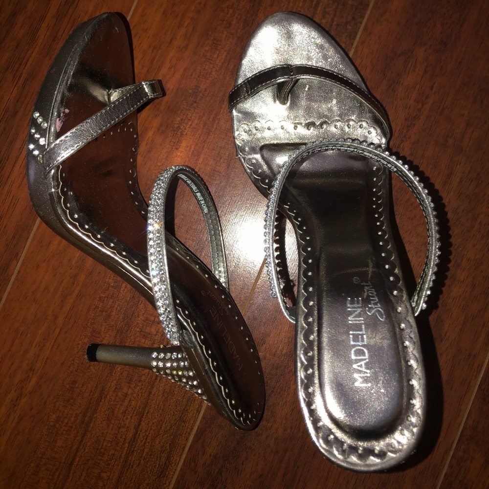 silver heels! SEND AN OFFER :)